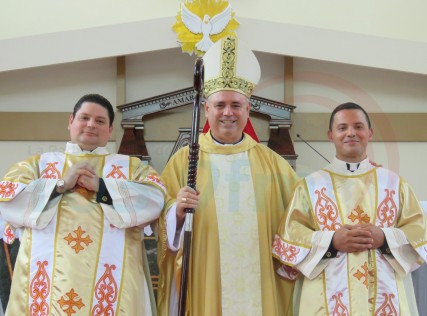 Diáconos, servidores en “humildad, amor y alegría”