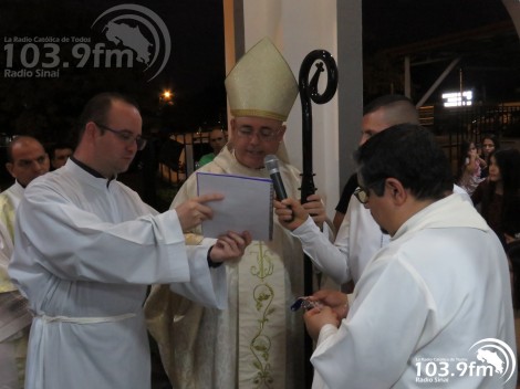 General Viejo junto a párroco llamados a amar a Jesús